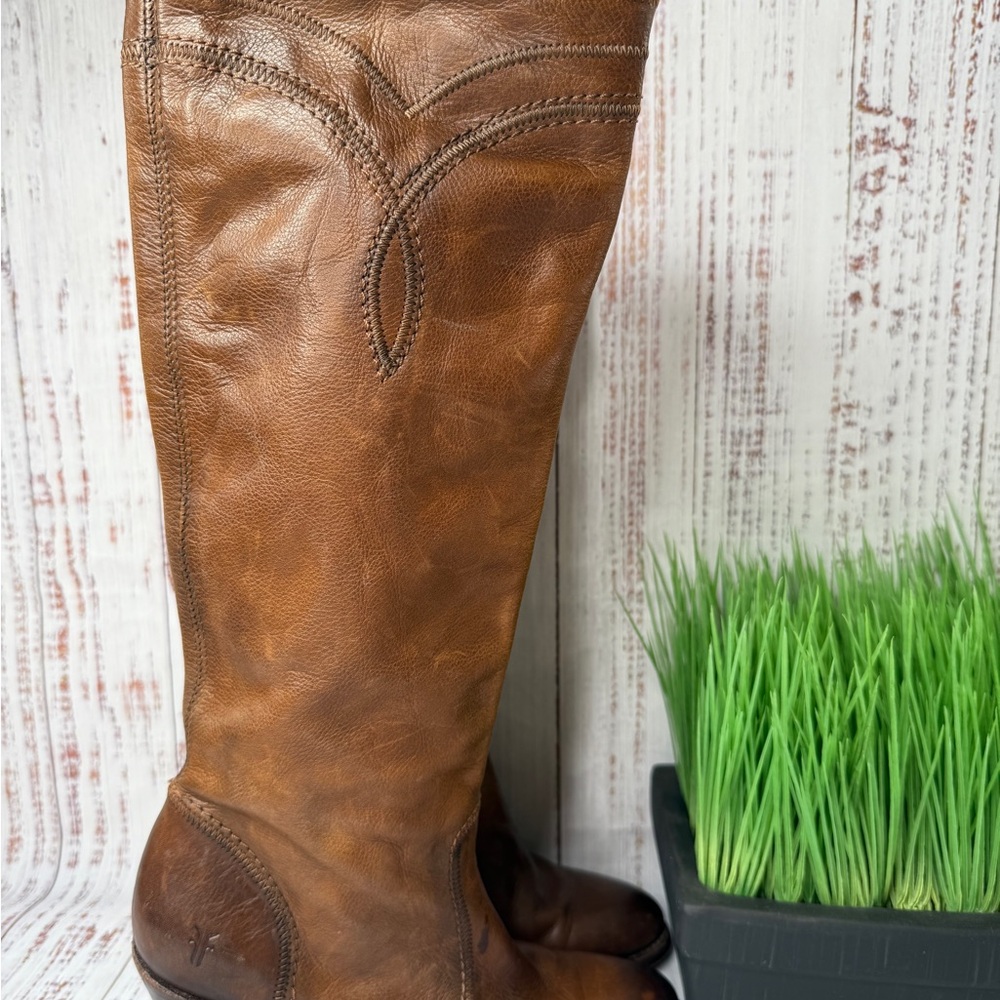 Frye Mustang Stitch tall in cognac Leather knee High western Sz 6 B